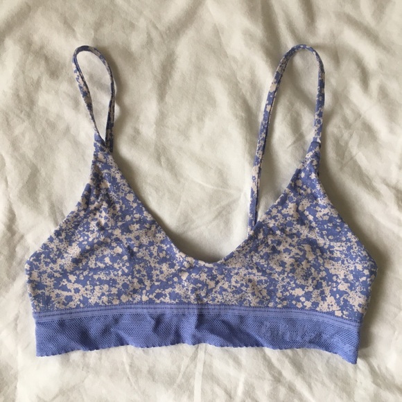 Lululemon Ever Essentials Bralette (Straight Back) - Picture 3 of 4